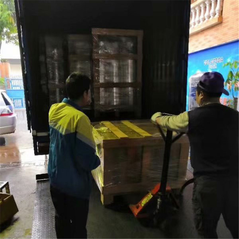 玻璃鋼3級凈水設(shè)備包裝出貨